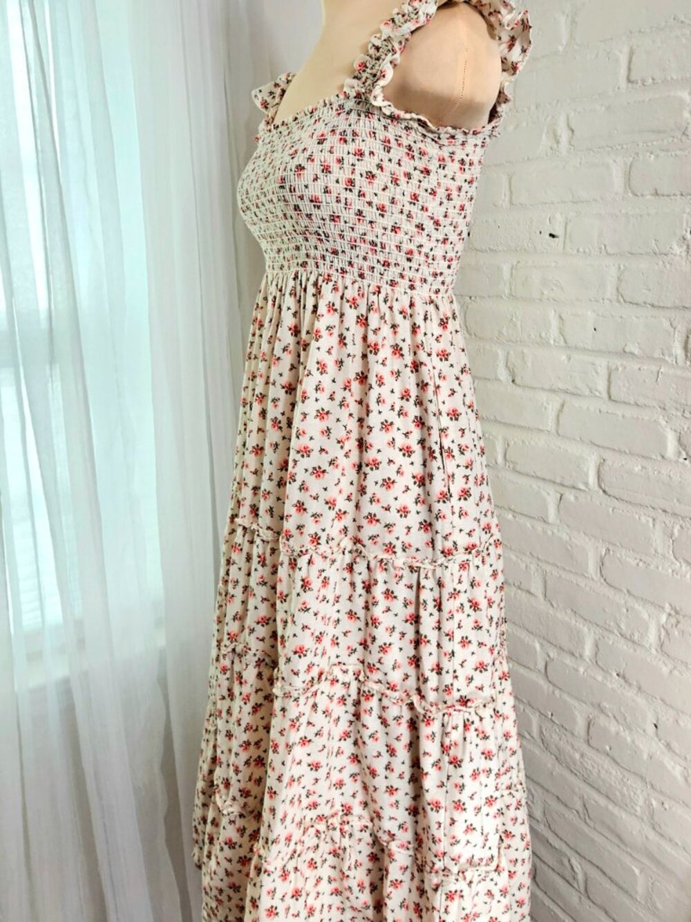 O.P.T. Smocked Floral Midi Dress Pink Ditzy Print Tiered Dress Pockets Size L - Picture 4 of 9